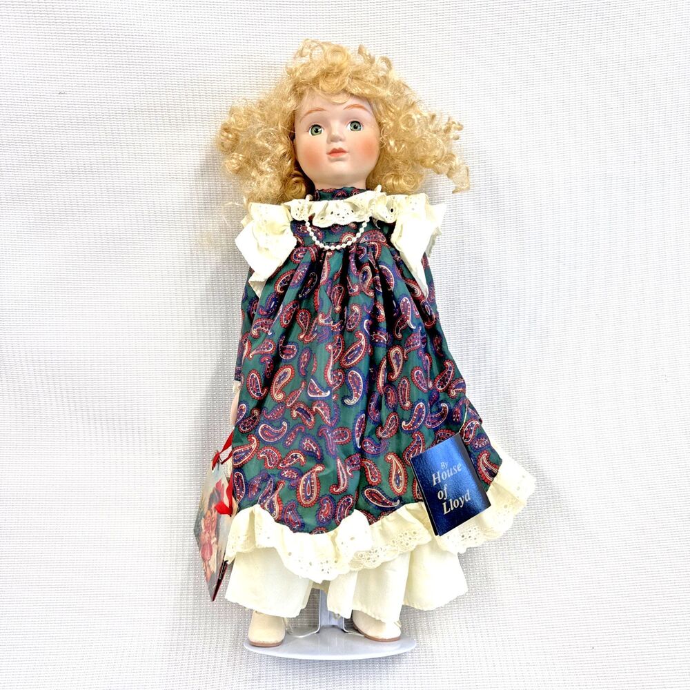 Christmas Shopper Porcelain Doll 1990 House Of Lloyd Around The World